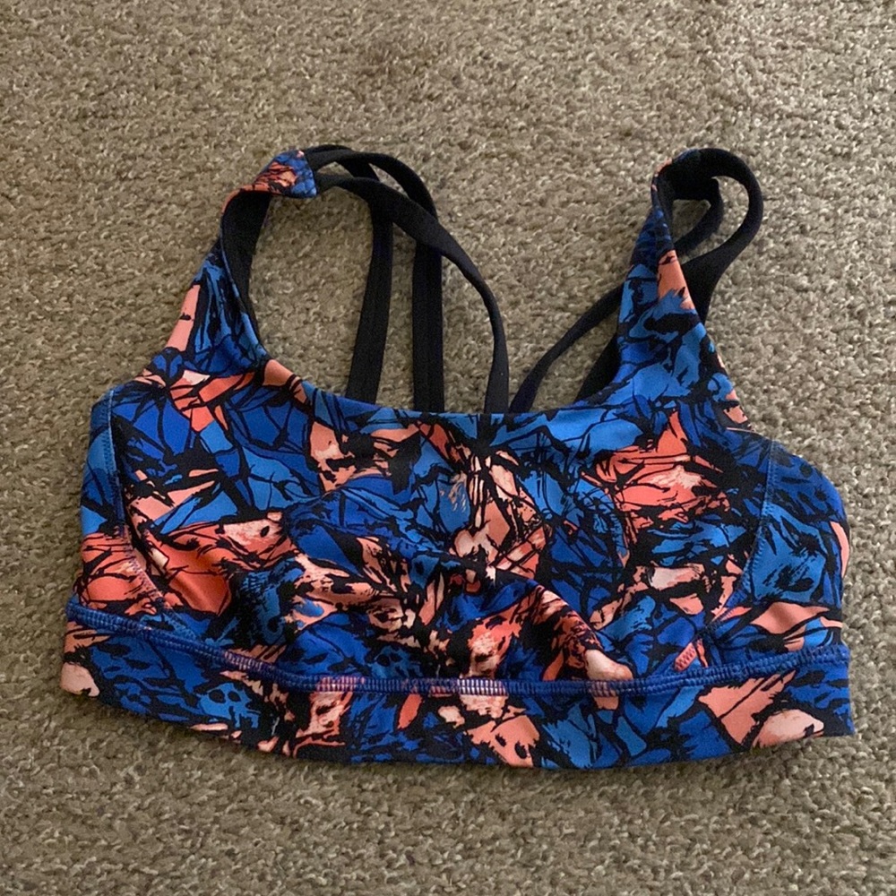 Size 4 lululemon sports bra